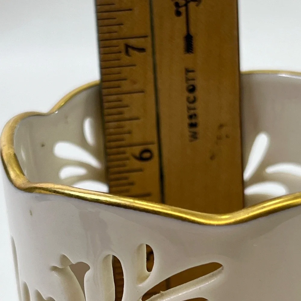 Lenox‎ Westbury Pierced Vase Raised Leaves Gold Trim Ivory 6-3/4 Inch